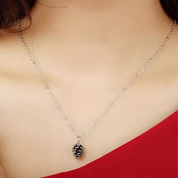 “Fallen Treasure” Pine Cone Fall Minimal Jewelry - Picture 4 of 12